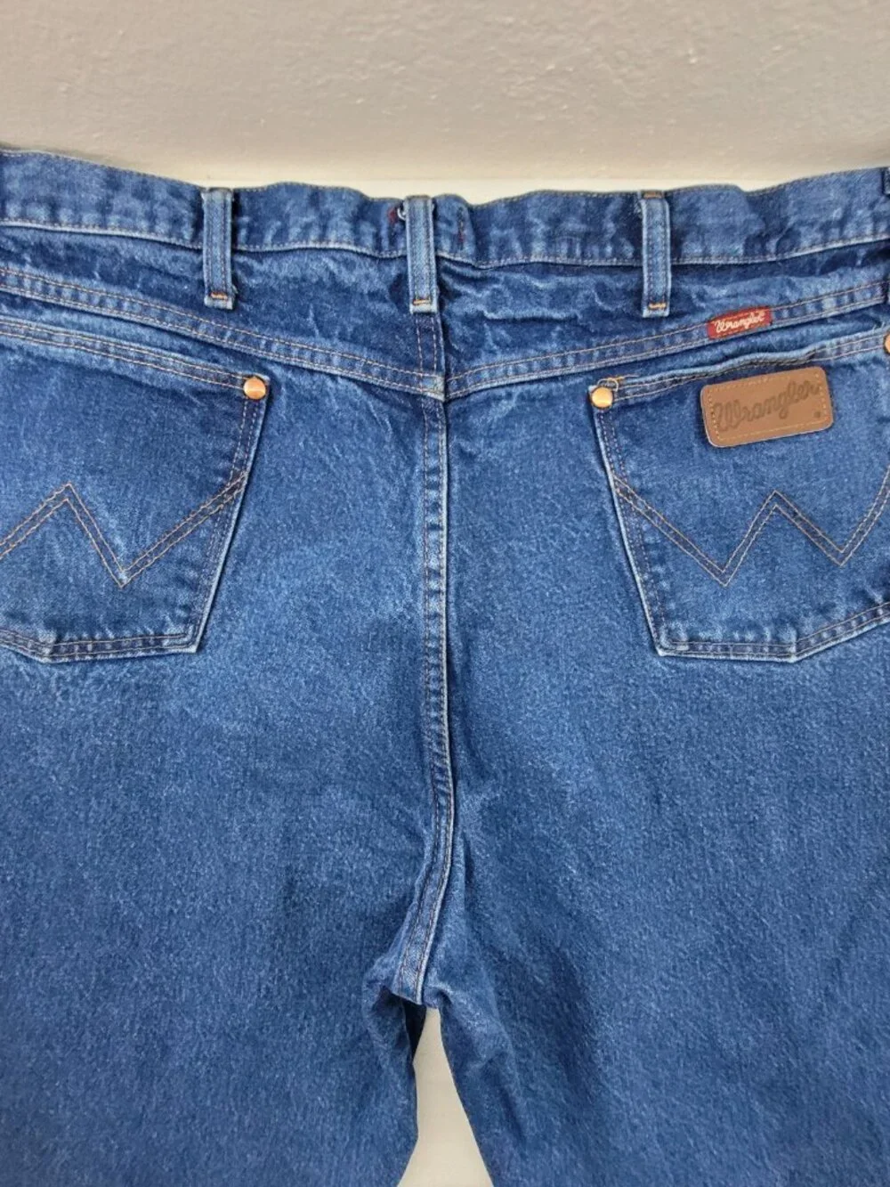 Wrangler Relaxed Jeans Men's 40x34 (39x33) Blue Heavy Denim Straight Leg 31MWZPW